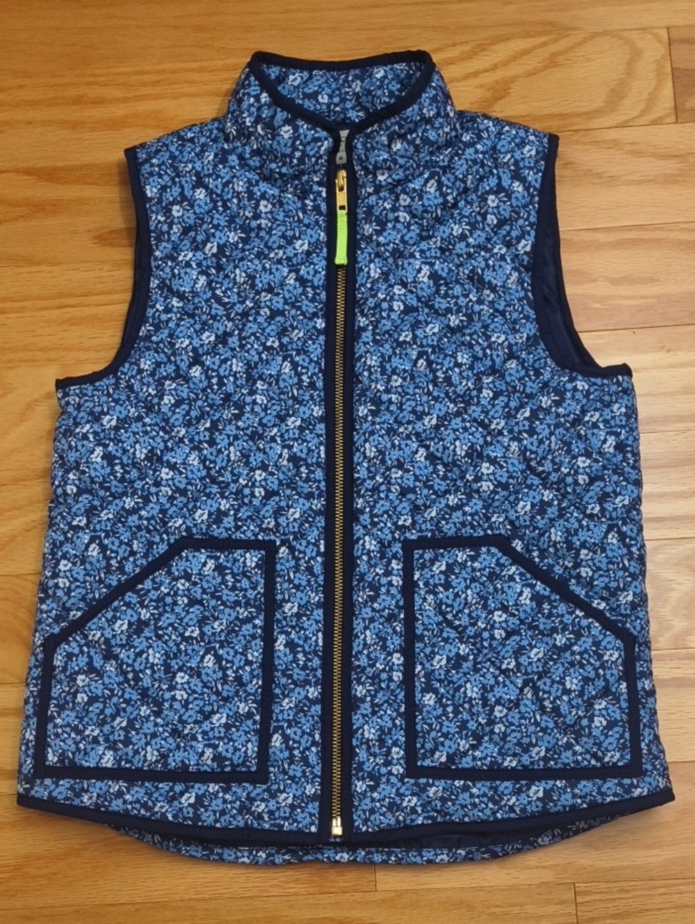 Crewcuts Blue Floral Quilted Vest Size M NWOT